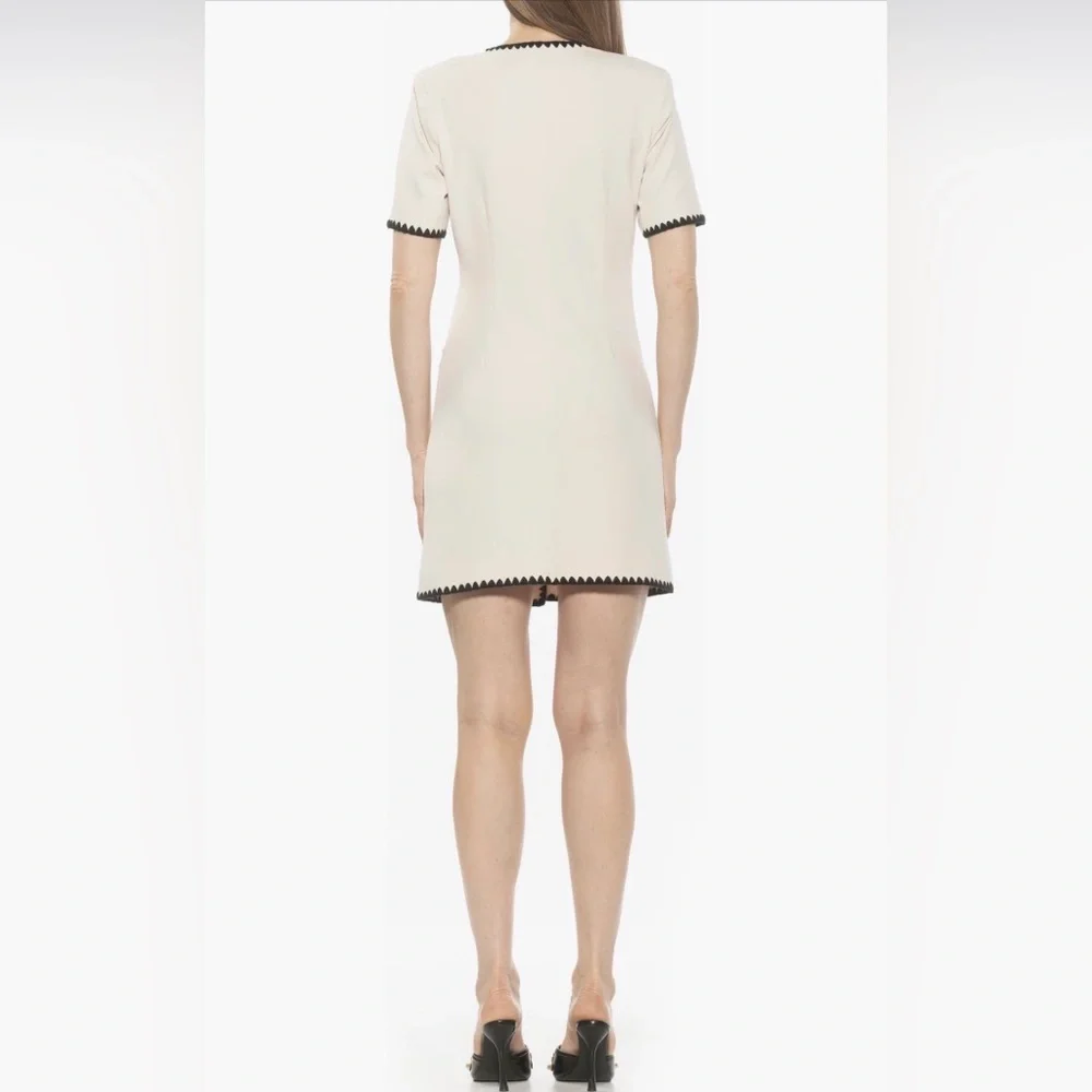 Alexia Admor Jaiya V-Neck Scuba Crepe Button-Down Dress | Size 10 | NWOT - Picture 5 of 8